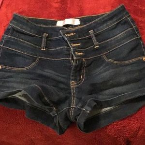 Denim stretchy shorts